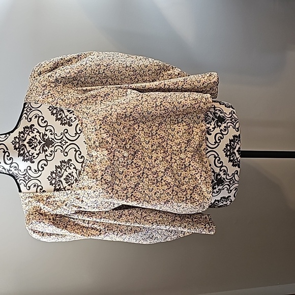 Levi's sz XL everyday crop floral blouse shirt new with tags WT25 - Picture 3 of 9